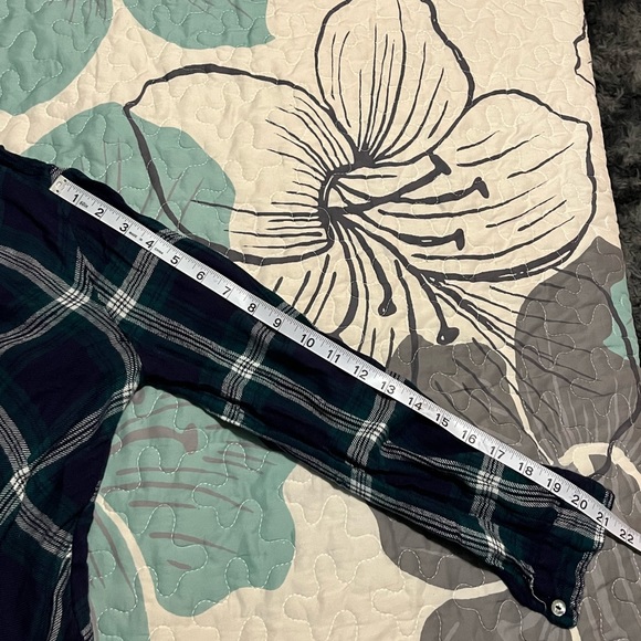 • Plaid Wrap Top Green and Blue - Picture 12 of 14